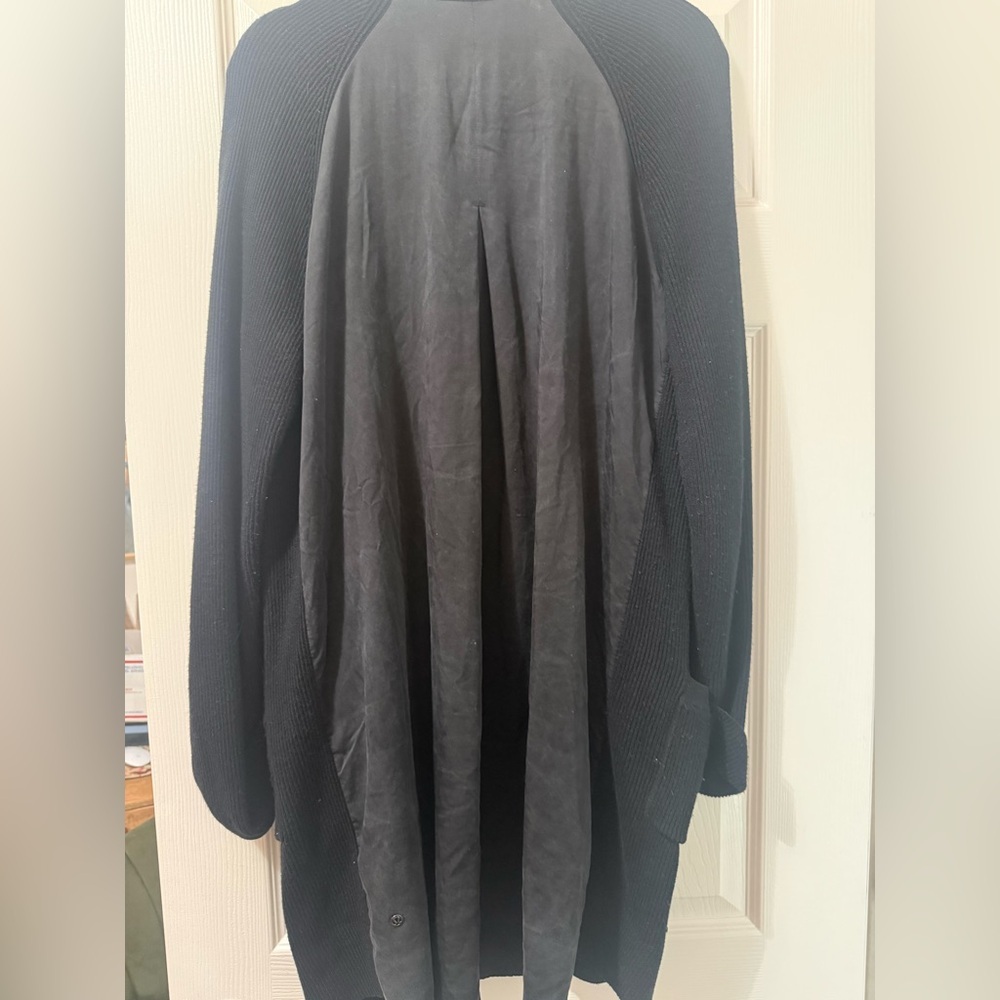Lululemon Still At Ease Wrap in Black Size 8 - Picture 7 of 8